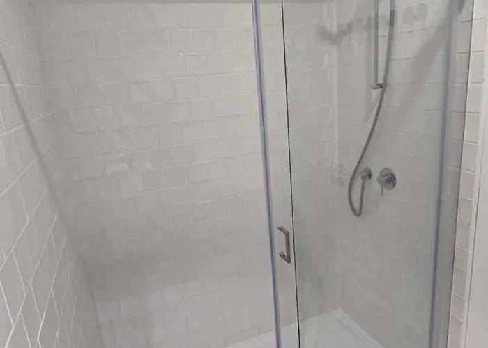 Upper Story 1br Ac And Workspace