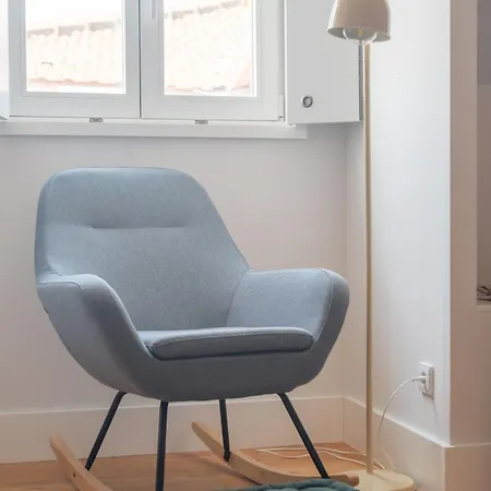 Upper Story 1br Ac And Workspace *