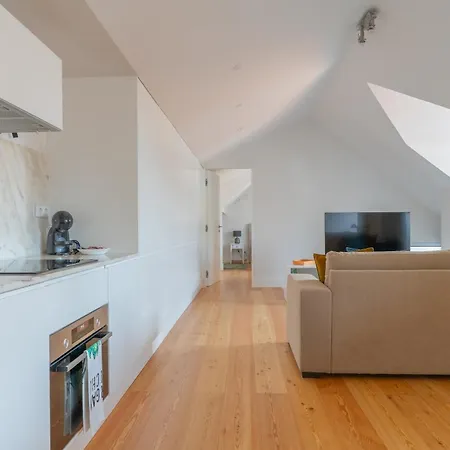 Upper Story 1br Ac And Workspace Πόρτο