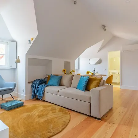 Upper Story 1br Ac And Workspace Porto