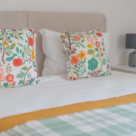 Daire Upper Story 1br Ac And Workspace *