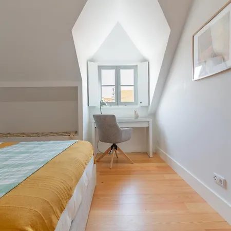 Daire Upper Story 1br Ac And Workspace Porto