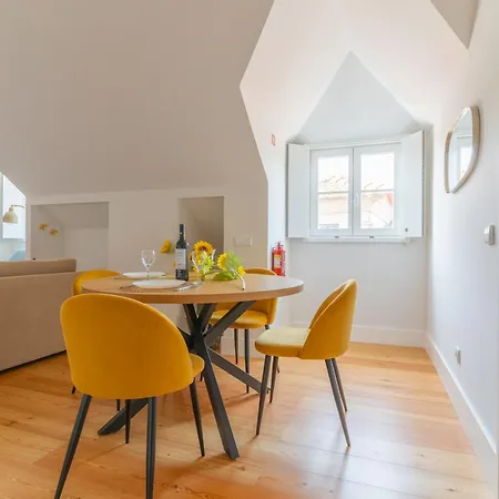 Daire Upper Story 1br Ac And Workspace Porto